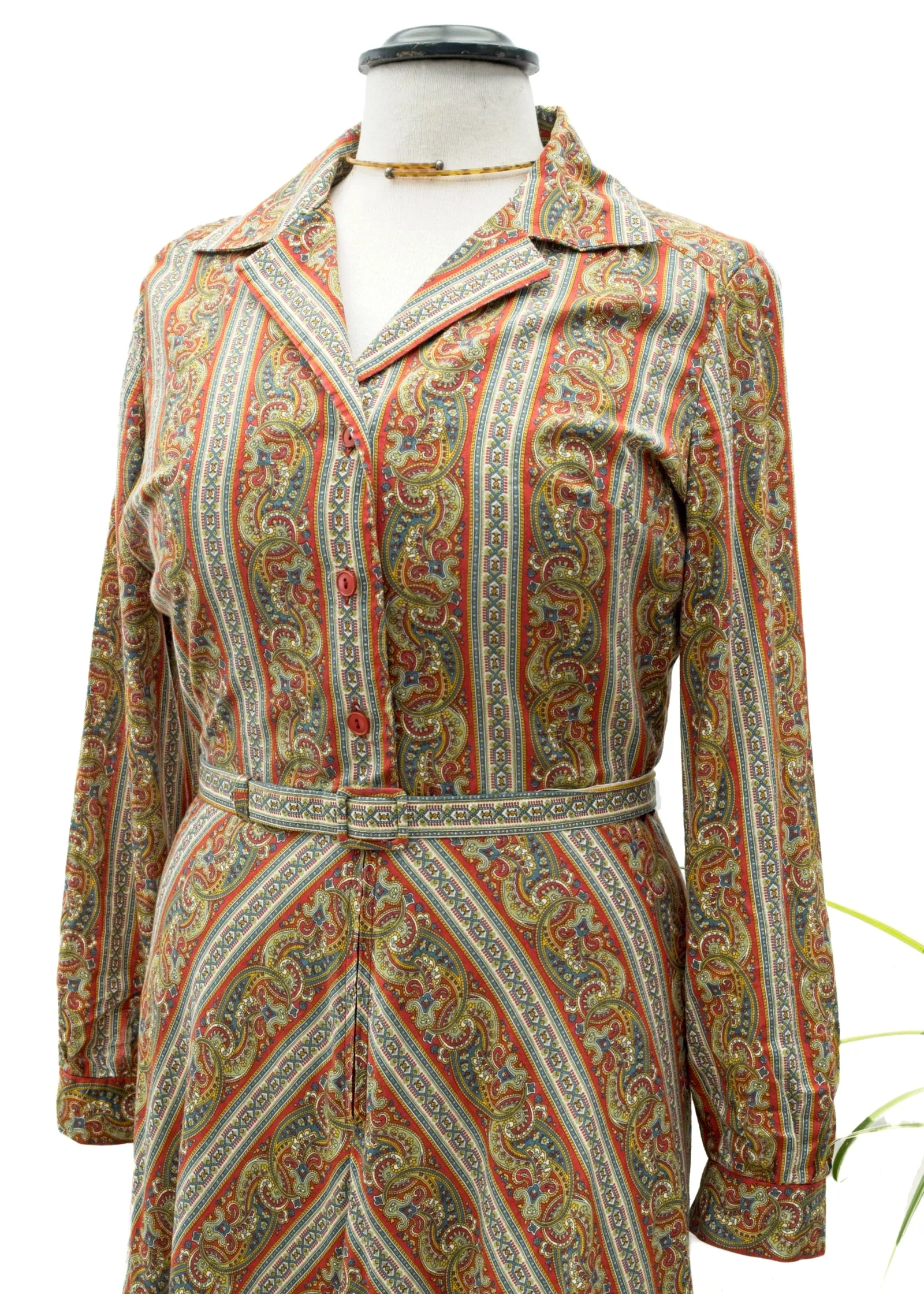 1970s Brown Horrockses Shirtwaister Secretary Dress with Long Sleeves • 42"