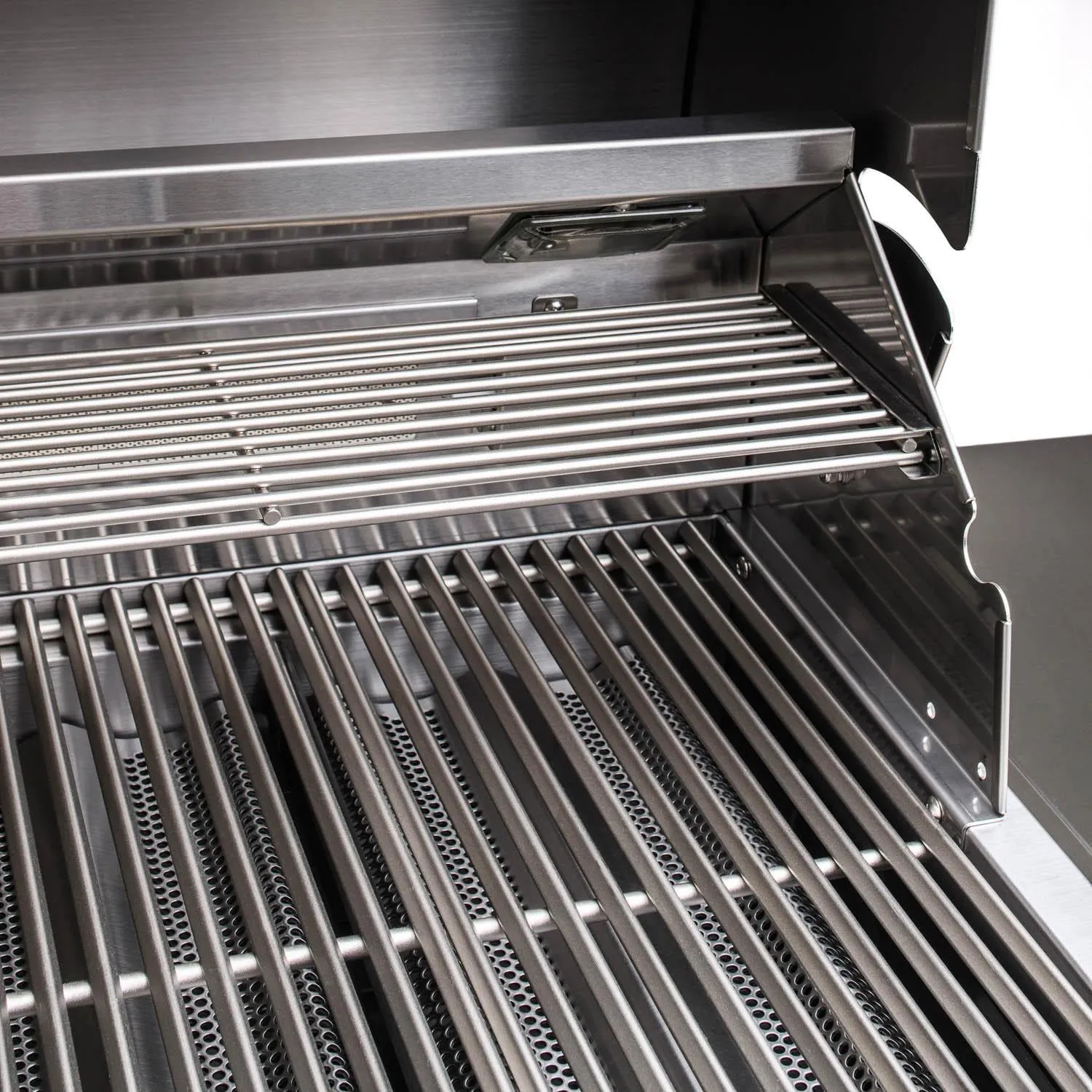 Blaze: 4 Burner Blaze LTE2 Grill with Lights (32")