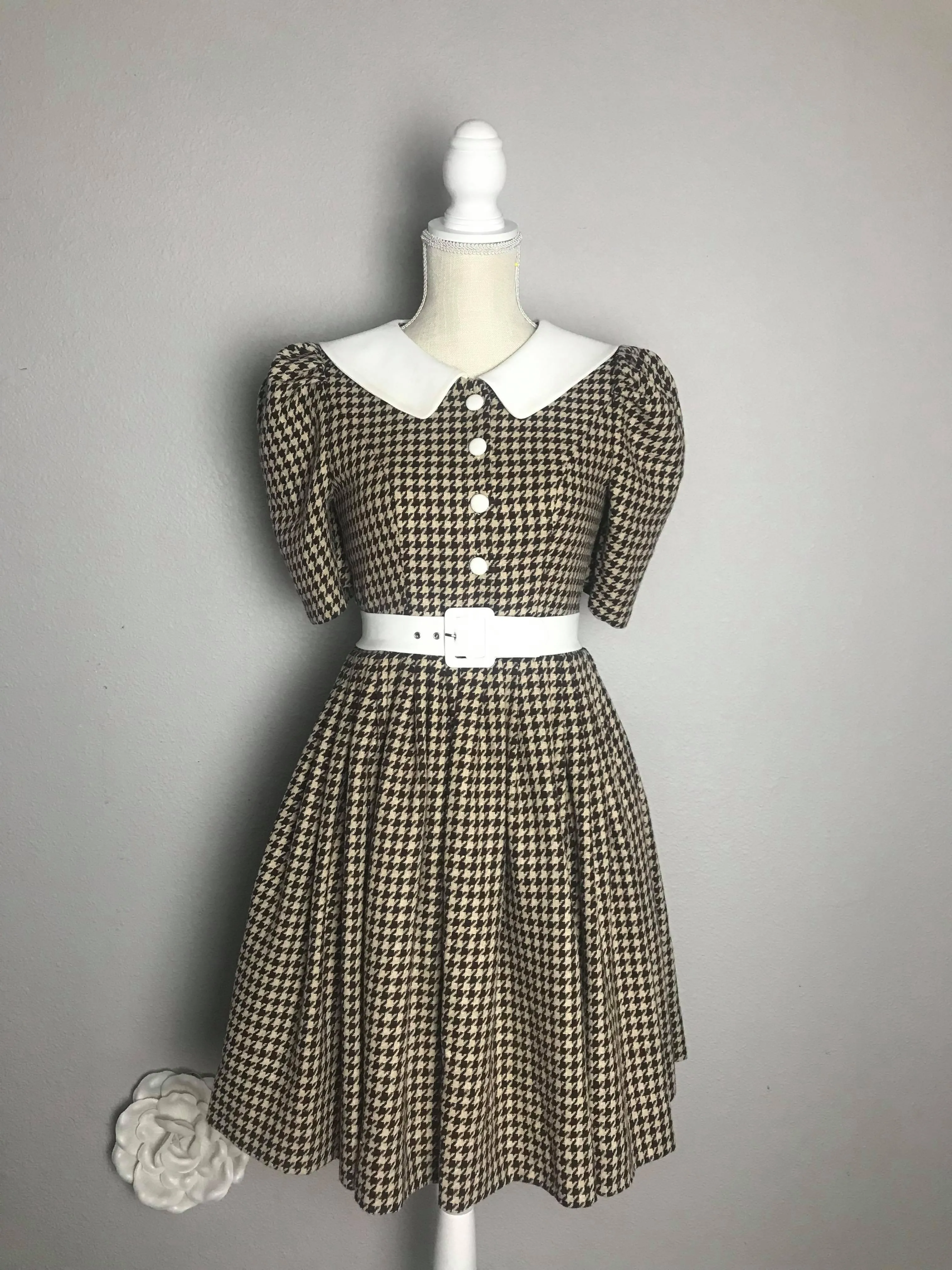 Ellie Dress in Tweed Hounds Tooths Brown