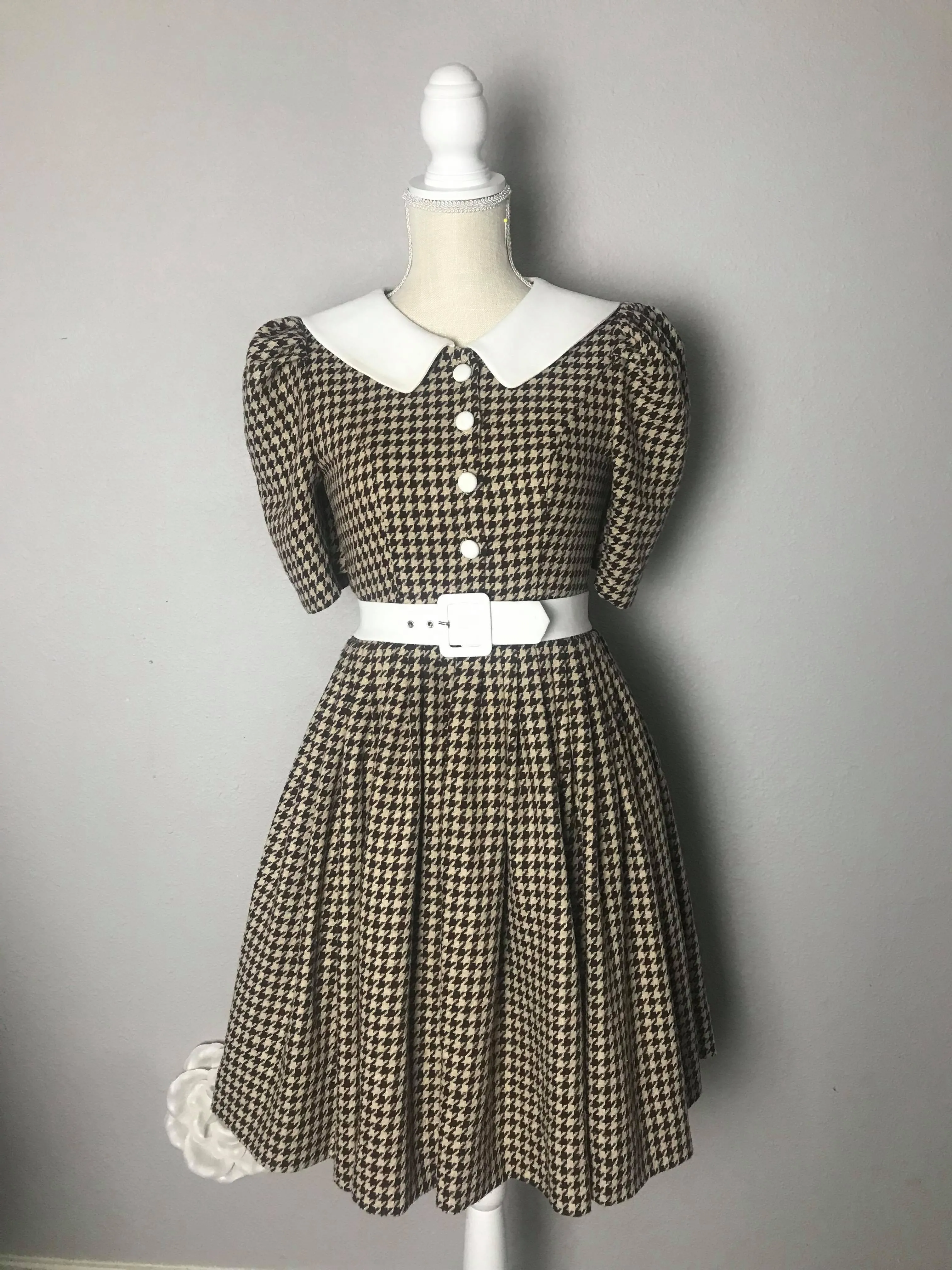 Ellie Dress in Tweed Hounds Tooths Brown