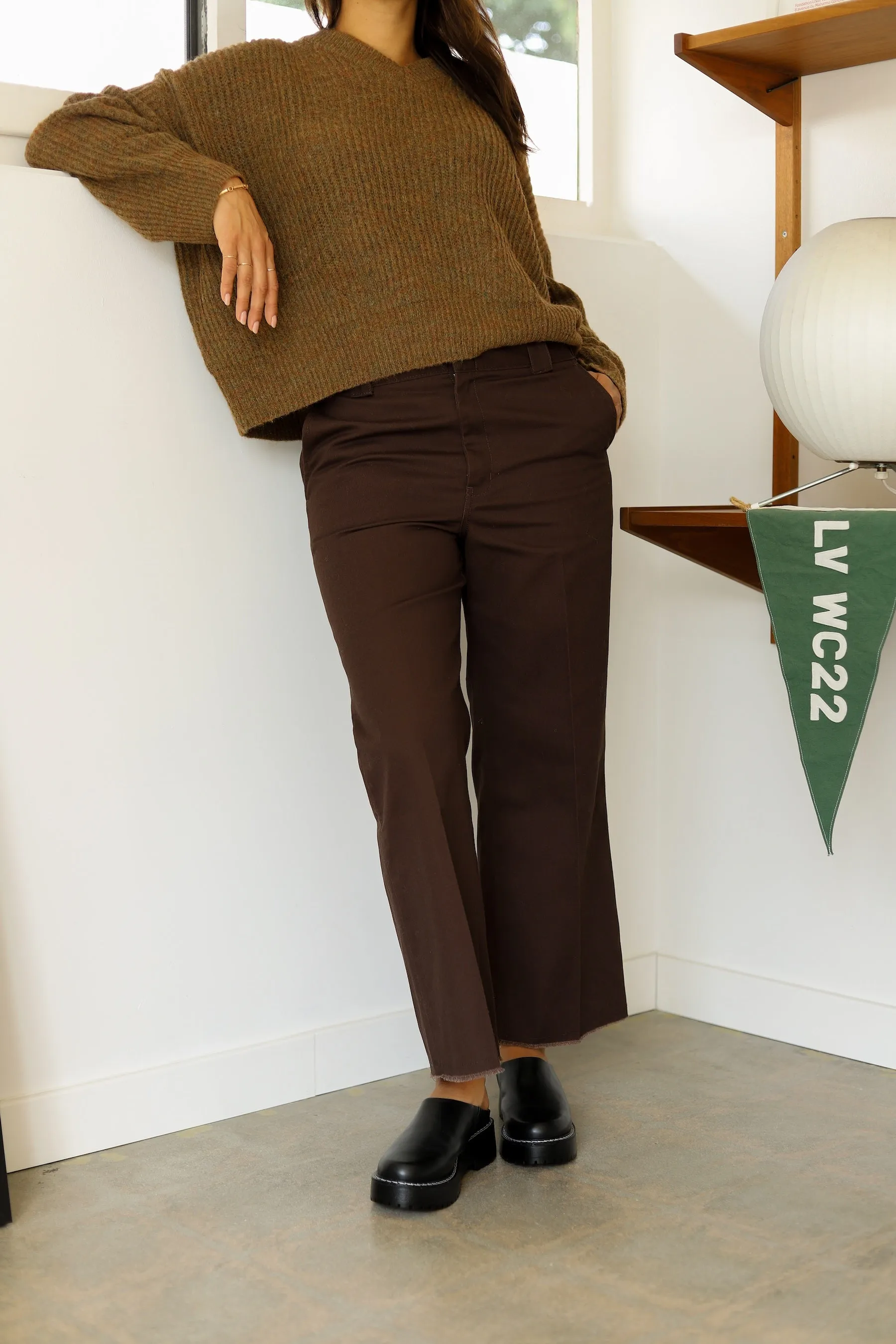 Rinsed Chocolate Crop Ankle Pant